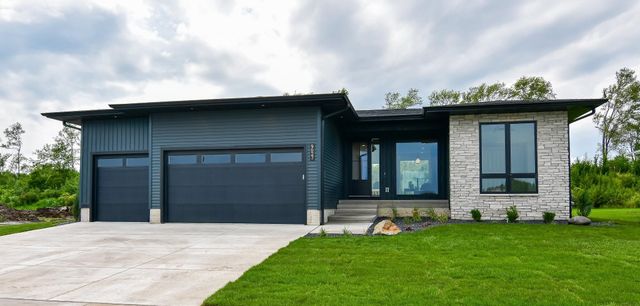 4627 Luke Streets, Cedar Falls, IA 50613