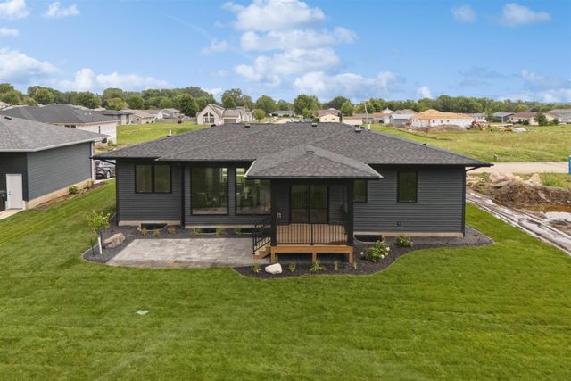4627 Luke Streets, Cedar Falls, IA 50613