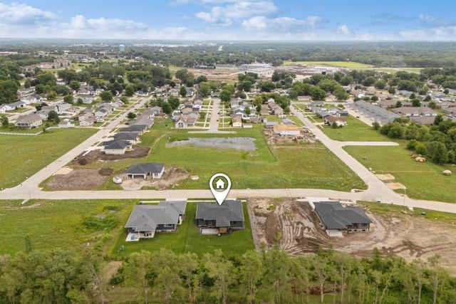 4627 Luke Streets, Cedar Falls, IA 50613