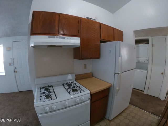 1922 Lake Omega Street A, El Paso, TX 79936