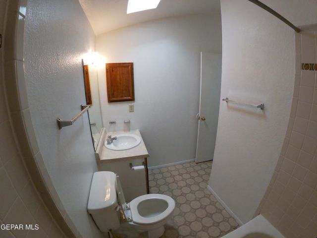 1922 Lake Omega Street A, El Paso, TX 79936