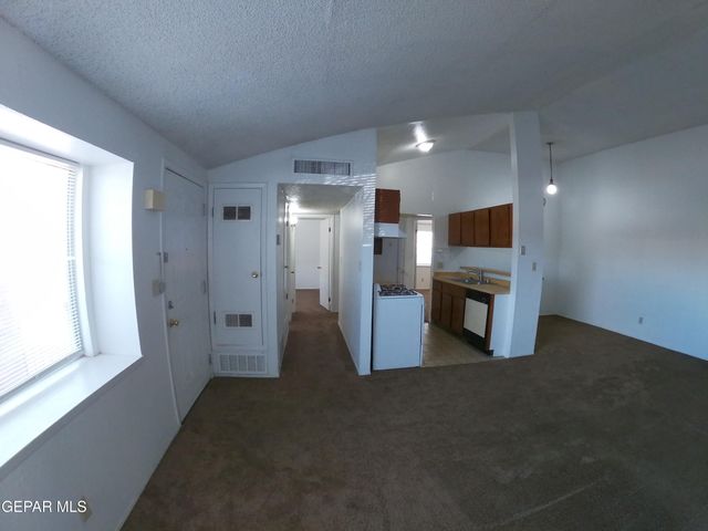 1922 Lake Omega Street A, El Paso, TX 79936