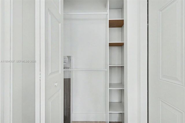 55 SW 13th St B, Dania Beach, FL 33004