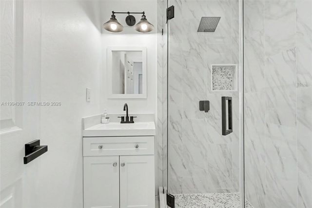 55 SW 13th St B, Dania Beach, FL 33004