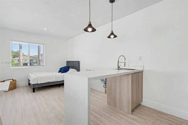 55 SW 13th St B, Dania Beach, FL 33004