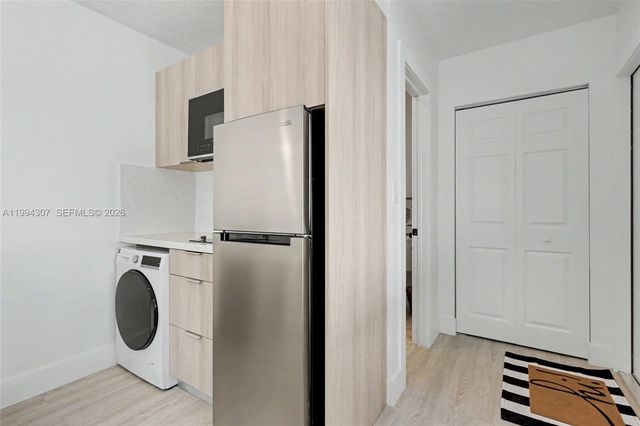 55 SW 13th St B, Dania Beach, FL 33004