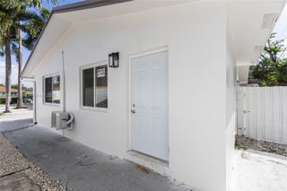 55 SW 13th St B, Dania Beach, FL 33004
