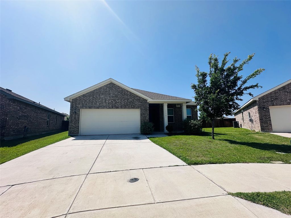 13341 Pine Dunes Drive, Fort Worth, TX 76052 — exterior