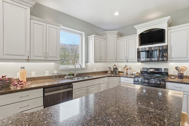 5462 E 2575 N, Eden, UT 84310