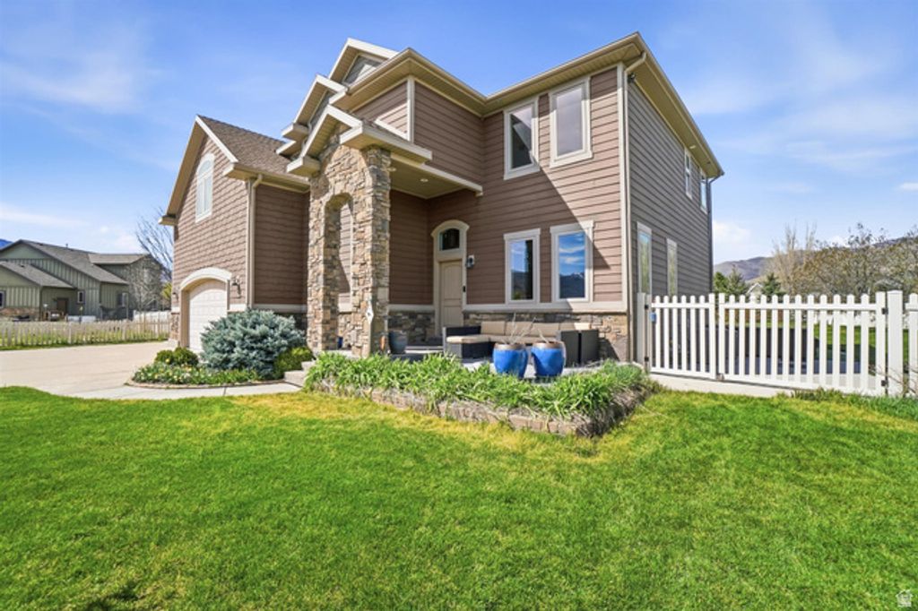 Image 2 of property listing at 5462 E 2575 N, Eden, UT 84310