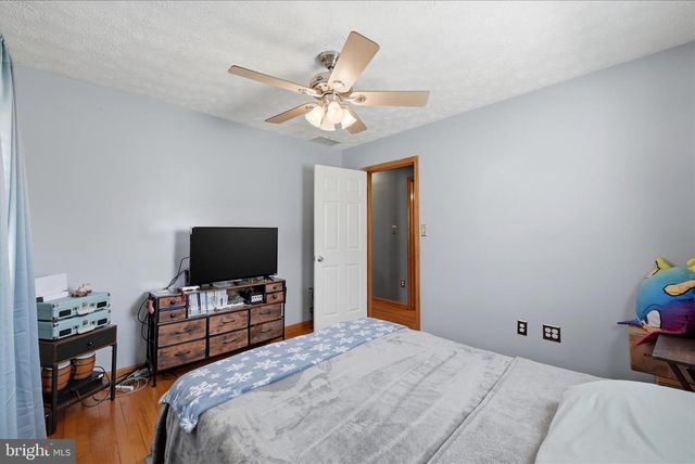 4001 BENTONVILLE RD, Bentonville, VA 22610