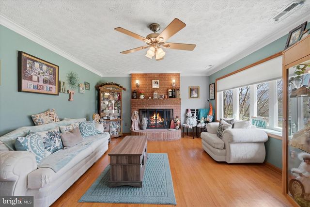 4001 BENTONVILLE RD, Bentonville, VA 22610