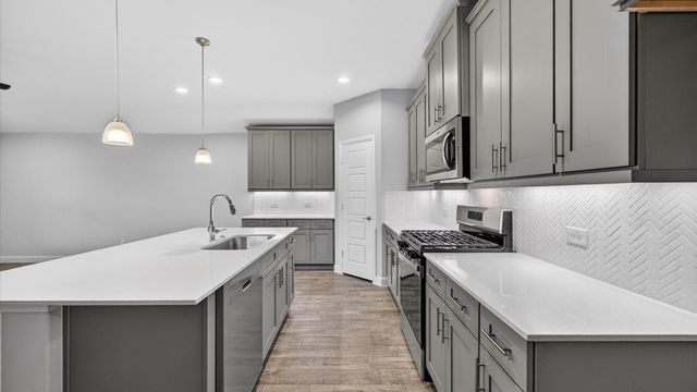 4225 CORNERSTONE Circle, Granbury, TX 76048