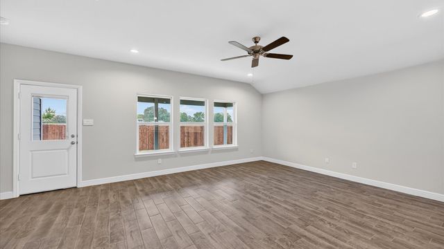 4225 CORNERSTONE Circle, Granbury, TX 76048