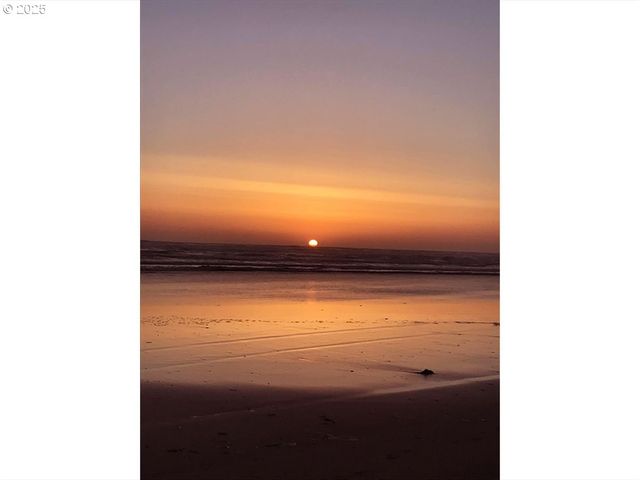 31405 J Pl, Ocean Park, WA 98640