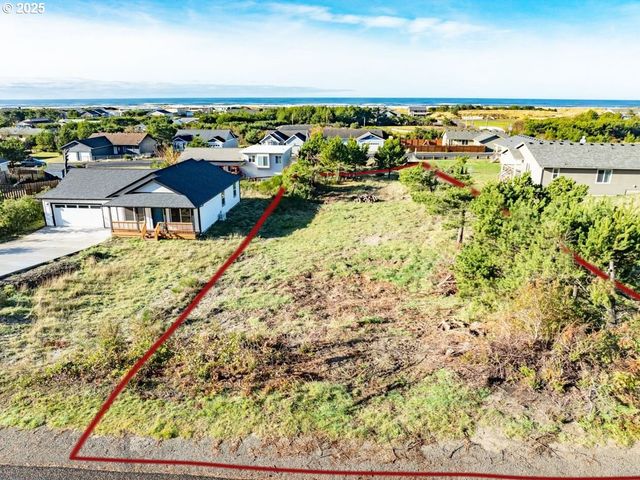 31405 J Pl, Ocean Park, WA 98640