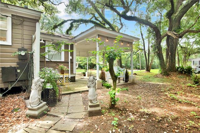 304 Border Drive E, Mobile, AL 36608