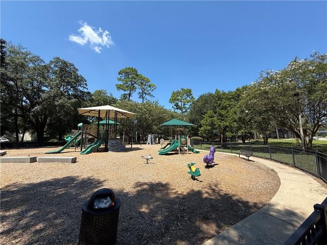 304 Border Drive E, Mobile, AL 36608