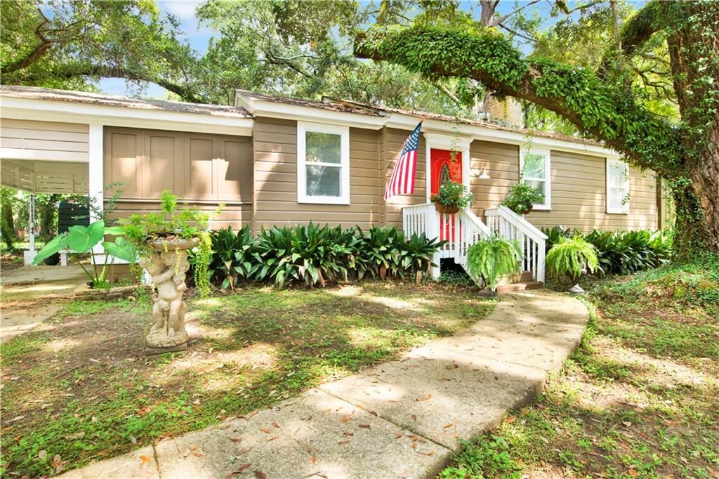 304 Border Drive E, Mobile, AL 36608