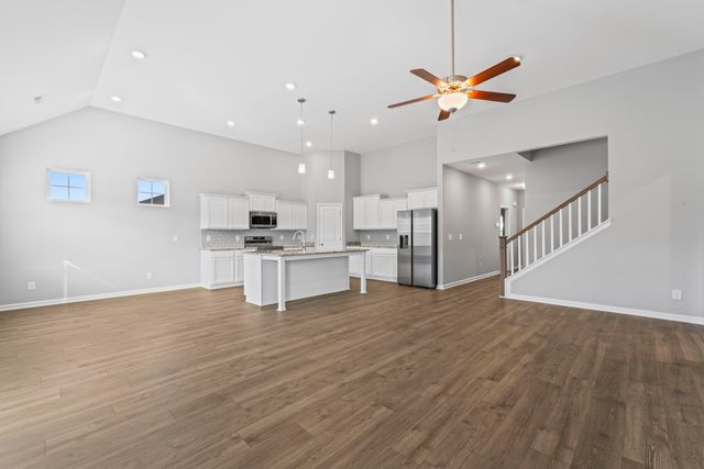 718 Creekbend Ln, Murfreesboro, TN 37129