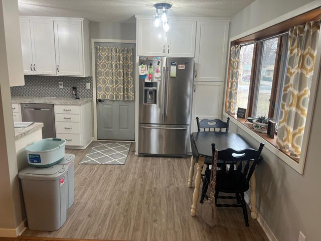 445 NE Rose Lane NE, Hutchinson, MN 55350