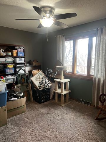 445 NE Rose Lane NE, Hutchinson, MN 55350