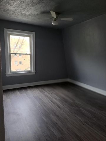 911 N 37th STREET, Milwaukee, WI 53208