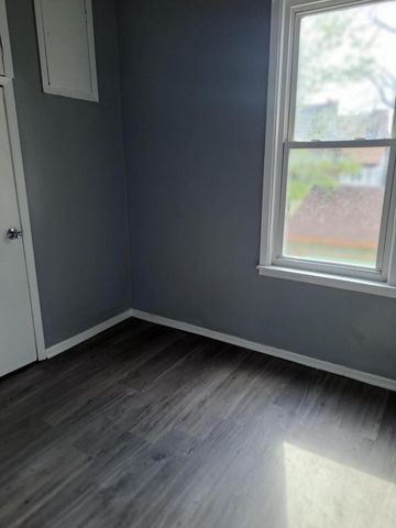 911 N 37th STREET, Milwaukee, WI 53208