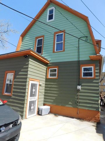 911 N 37th STREET, Milwaukee, WI 53208