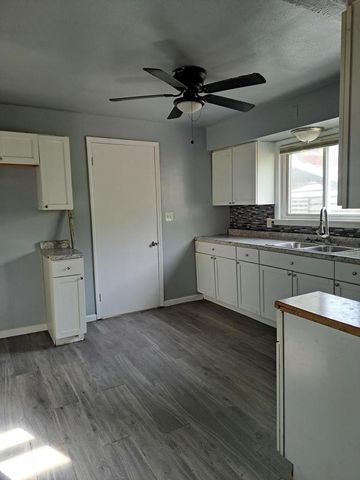 911 N 37th STREET, Milwaukee, WI 53208