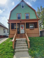 911 N 37th STREET, Milwaukee, WI 53208