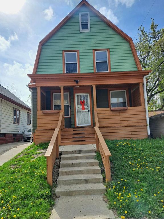 911 N 37th STREET, Milwaukee, WI 53208