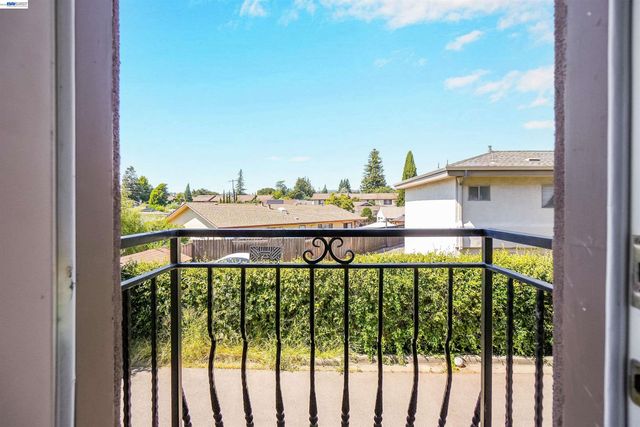 4101 Toddika Ln, Castro Valley, CA 94546