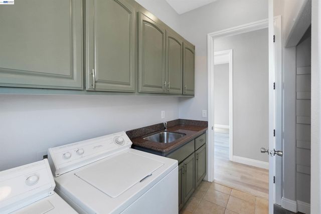 4101 Toddika Ln, Castro Valley, CA 94546