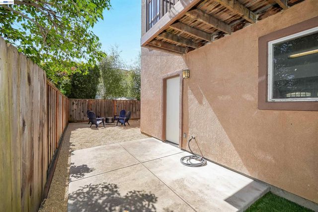 4101 Toddika Ln, Castro Valley, CA 94546
