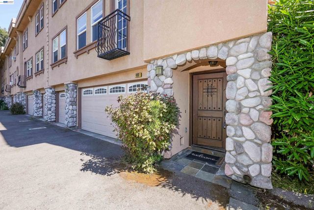 4101 Toddika Ln, Castro Valley, CA 94546