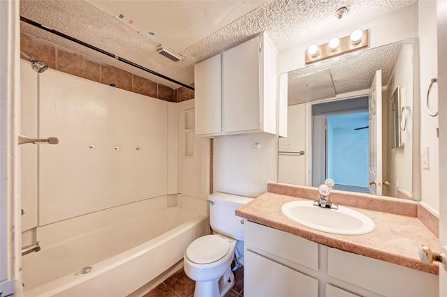 2401 Leon ST 300, Austin, TX 78705