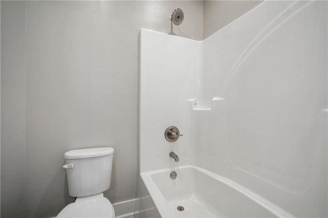7040 Country Oaks Drive N, Irvington, AL 36544