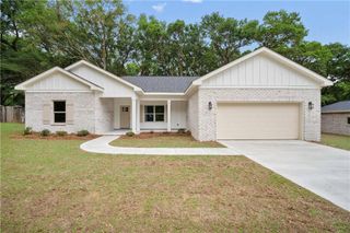 7040 Country Oaks Drive N, Irvington, AL 36544