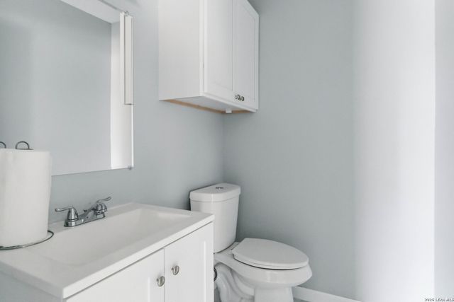 512 W Byrd Blvd, Universal City, TX 78148