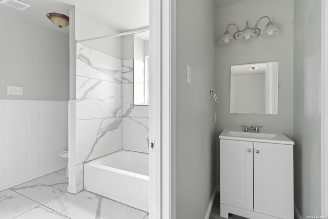 512 W Byrd Blvd, Universal City, TX 78148