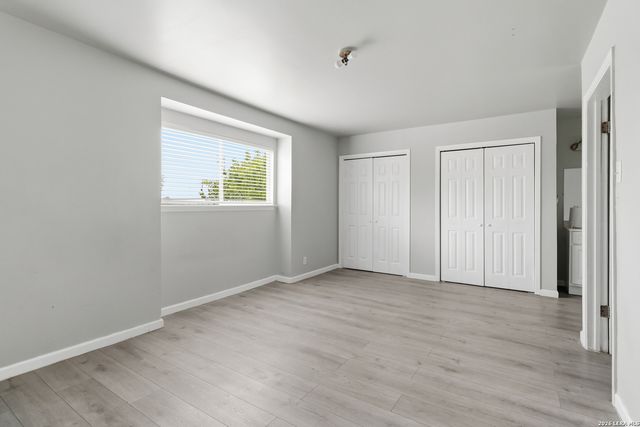 512 W Byrd Blvd, Universal City, TX 78148