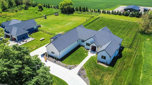 65855 Mound Road, Washington Twp, MI 48095