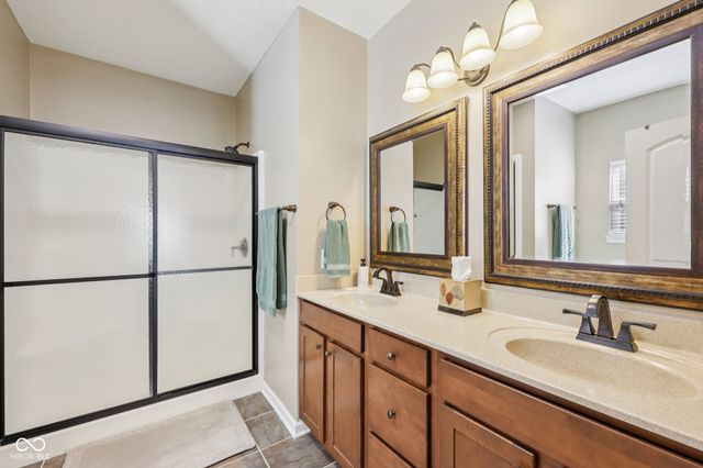 9657 Timber Circle, Mccordsville, IN 46055