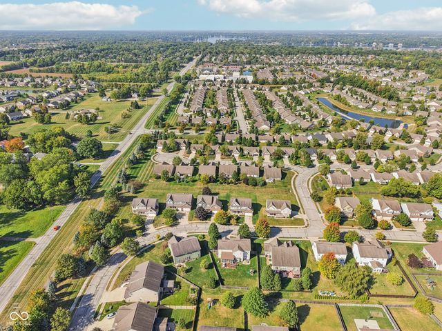 9657 Timber Circle, Mccordsville, IN 46055