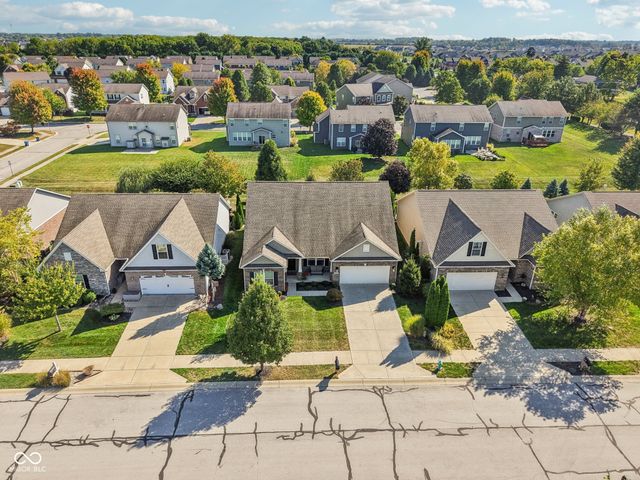9657 Timber Circle, Mccordsville, IN 46055