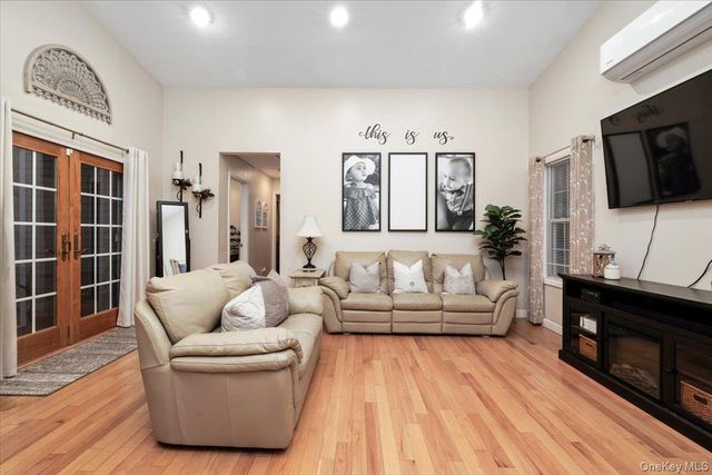 65 Pearl Avenue, Holtsville, NY 11742