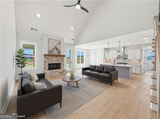 301 Eminence Peak, Rydal, GA 30171