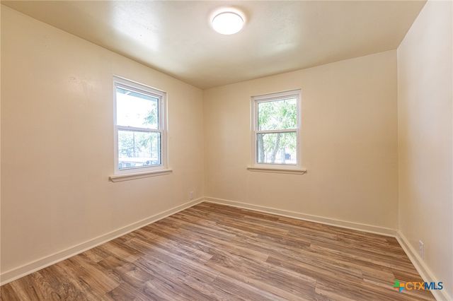 200 Bowie Street, Hallettsville, TX 77964