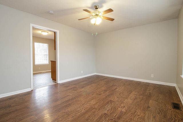 632 Artic Avenue, Oak Grove, KY 42262